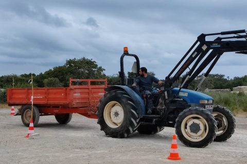 Conduzir e Operar o Trator em Segurança