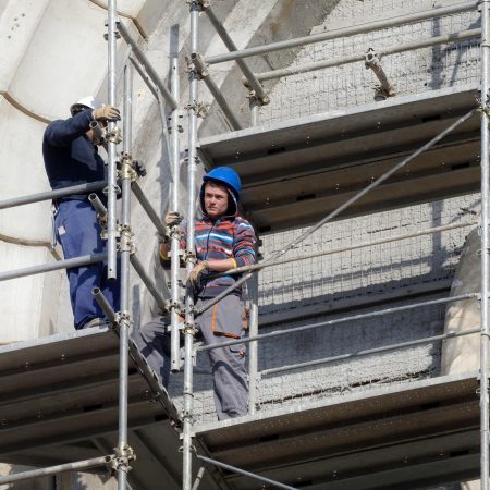 Segurança no Trabalho em Altura – Linhas de vida, estruturas e andaimes